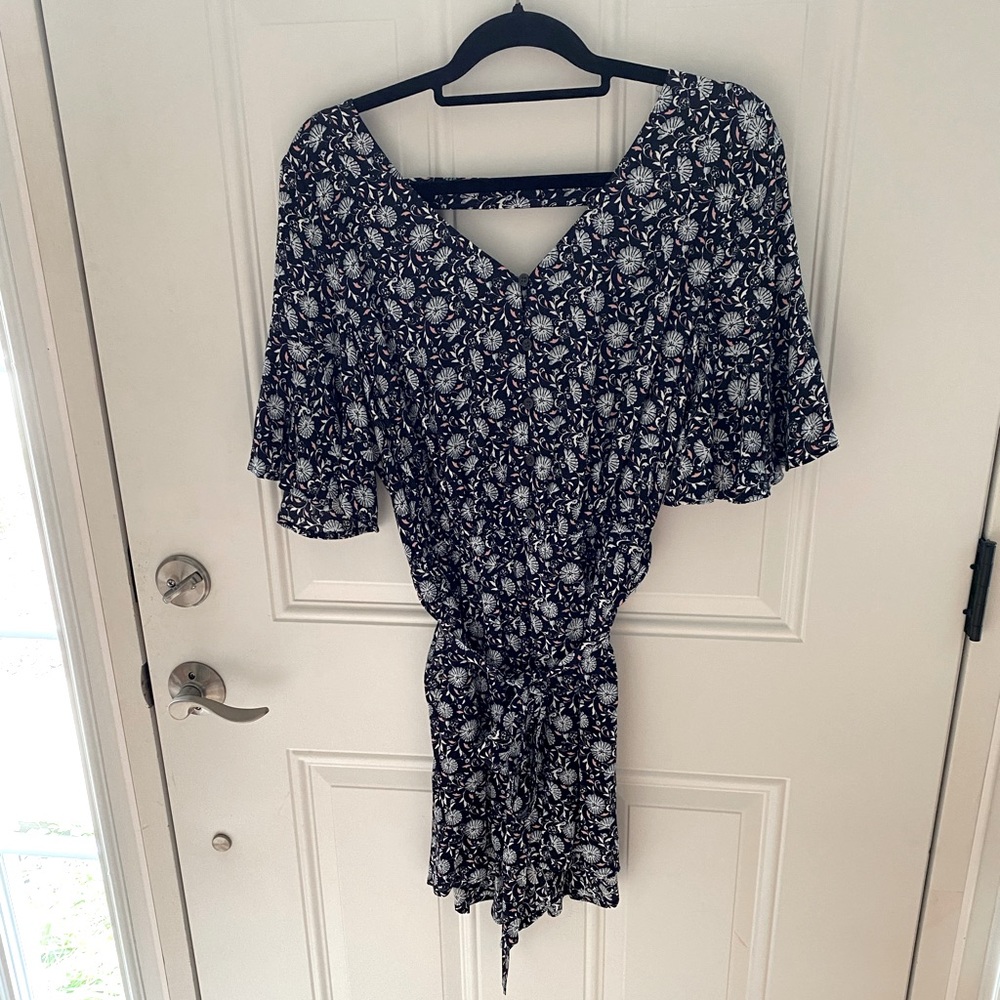 Loft blue floral print jumper size medium